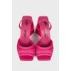 Textile mules with figured heels