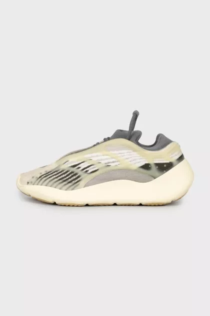 Чоловічі кросівки Yeezy 700 V3
