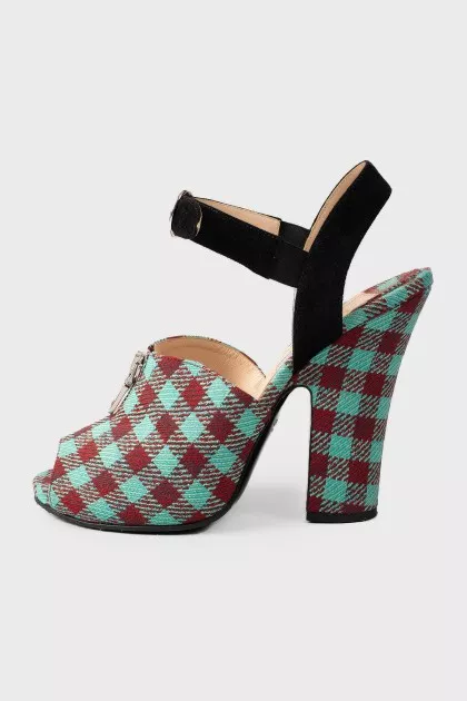 Босоніжки Prada