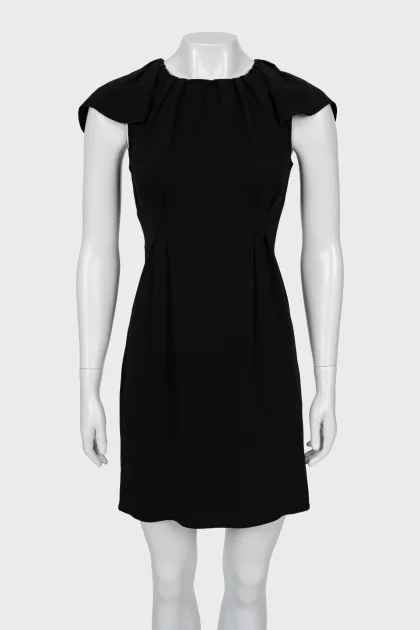 Fitted short sleeve mini dress