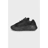 Чорні кросівки Yeezy Boost 700