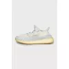 Текстильні кросівки Yeezy Boost 350 V2