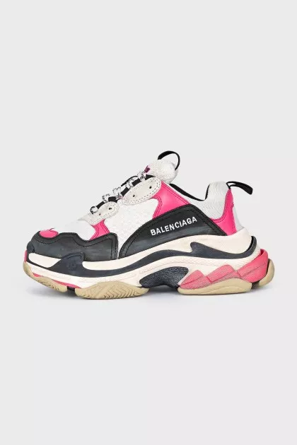 Кросівки з лого Triple S