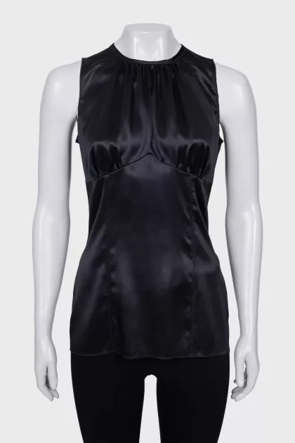 Black sleeveless blouse