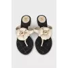 Flip flops with beige flower