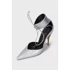 Leather shoes with golden heels