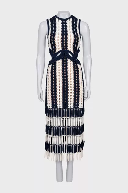 Knitted dress with slits on the sides