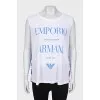 Straight cut T-shirt with tag
