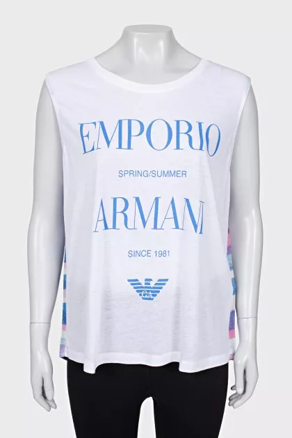 Straight cut T-shirt with tag