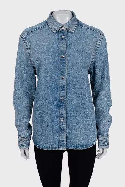 Straight cut denim shirt with buttons