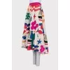 Loose-fitting skirt with a bright print