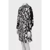 Fitted dress in black and white print