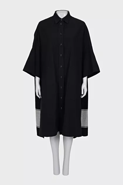 Oversized dress with buttons