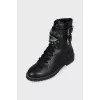 Leather boots with crystals