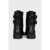Leather boots with crystals