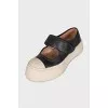 Leather shoes with velcro