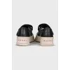 Leather shoes with velcro
