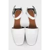 Pholidota slingbacks