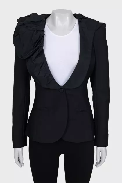 Fitted jacket with accent collar
