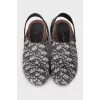 Diorquake clogs