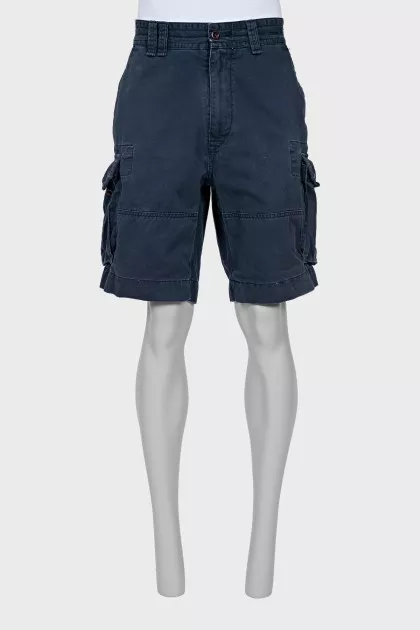 Men's shorts with button pockets