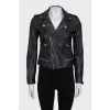 Leather jacket with a fitted cut and a zipper
