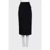 Straight skirt with a zip slit