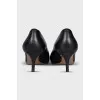 Чорні туфлі на підборах kitten heel