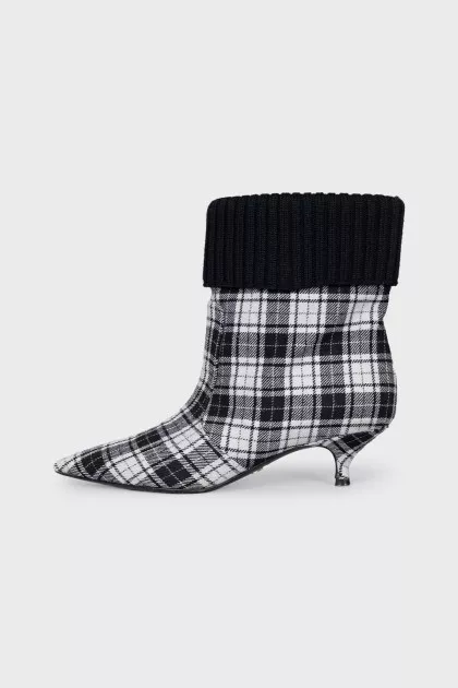 Checkered ankle boots with heels