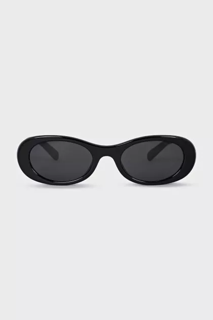 Black oval frame sunglasses