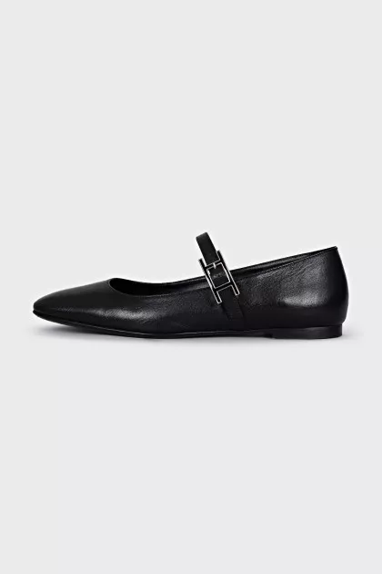 Leather ballet flats with a strap