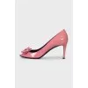 Patent leather shoes with a bow and open toe