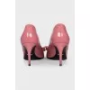 Patent leather shoes with a bow and open toe