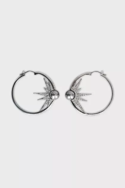 Round earrings with crystals