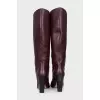 Red pointed-toe boots