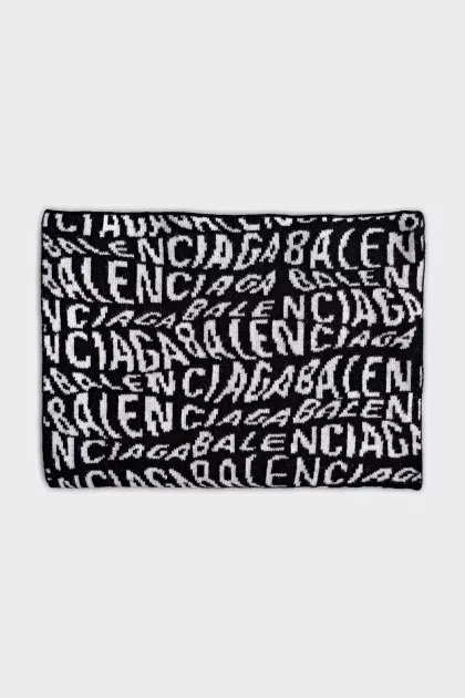 Black and white printed wool scarf