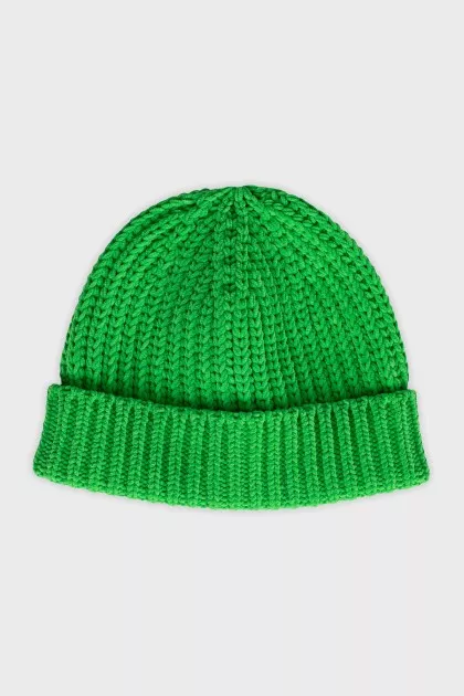 Bright green chunky knit hat