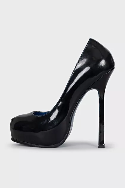 Patent leather high heels