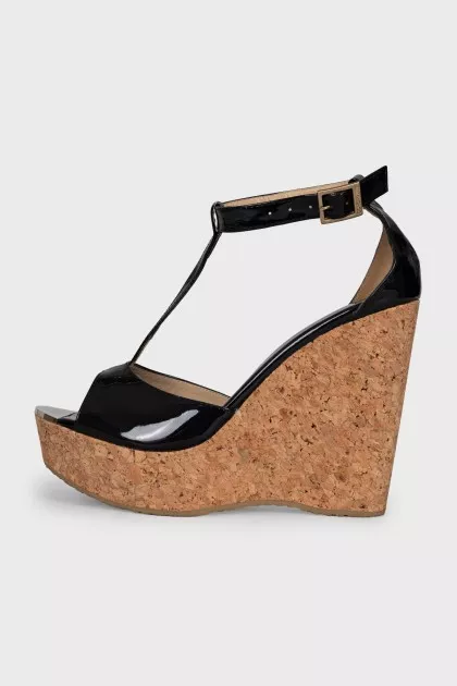Patent leather wedge sandals