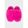 Pink flip-flops with long pile
