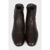 Men's brown boots with a zipper