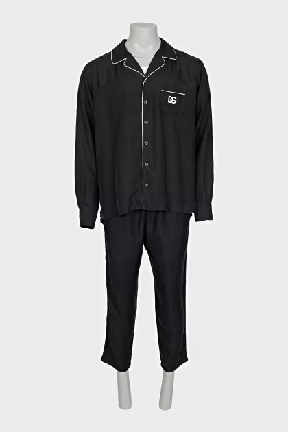 Men's silk suit consisting of a shirt and trousers