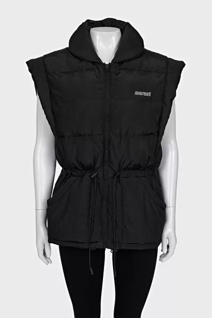 Insulated fitted vest