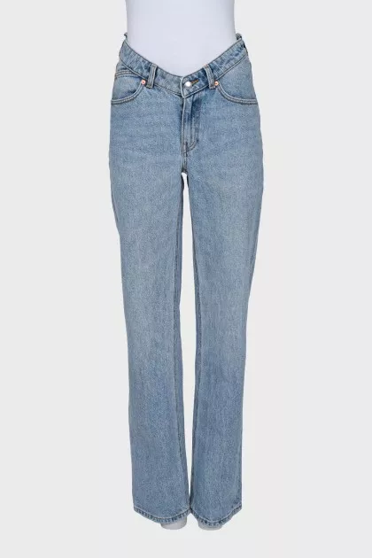 Light blue straight-leg high-waist jeans