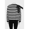 Cashmere jumper decorated with a bow