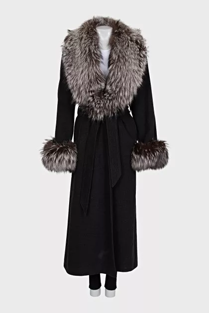 Gray coat with removable fur