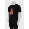 Men's asymmetrical printed T-shirt.