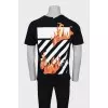 Men's asymmetrical printed T-shirt.