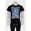 Men's T-shirt with contrasting print