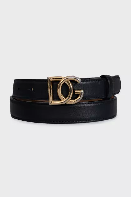 Leather belt with logo buckle